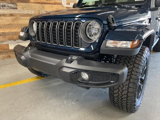 new 2025 Jeep Gladiator car, priced at $42,185