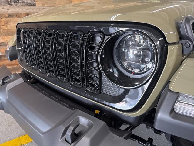 new 2025 Jeep Gladiator car, priced at $46,082