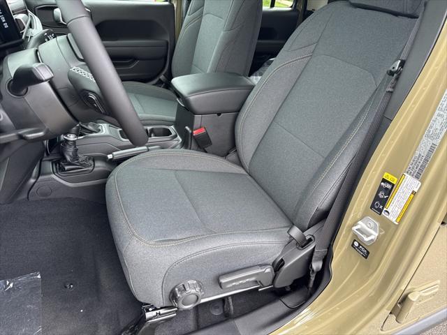 new 2025 Jeep Gladiator car, priced at $46,082