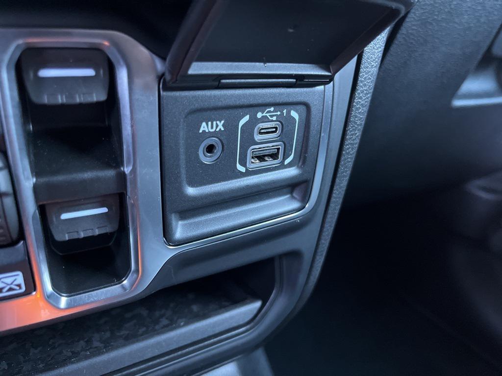 used 2025 Jeep Gladiator car, priced at $35,000