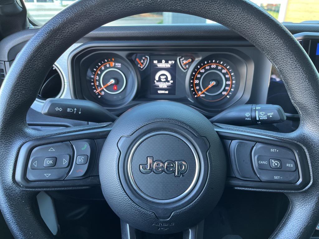 used 2025 Jeep Gladiator car, priced at $35,000