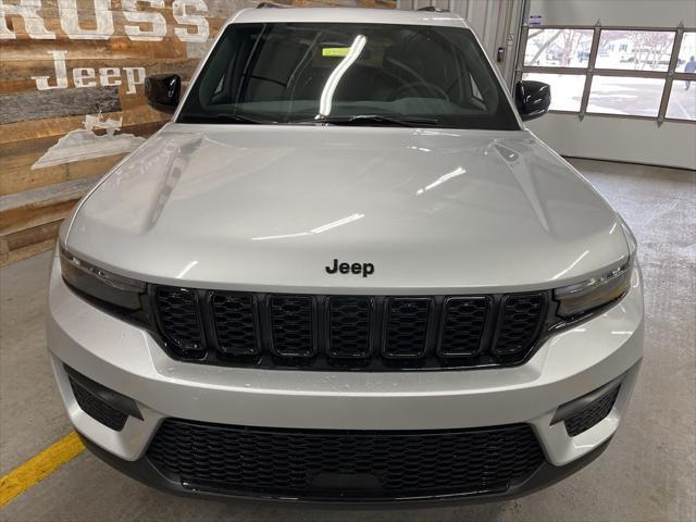 new 2025 Jeep Grand Cherokee car, priced at $41,609