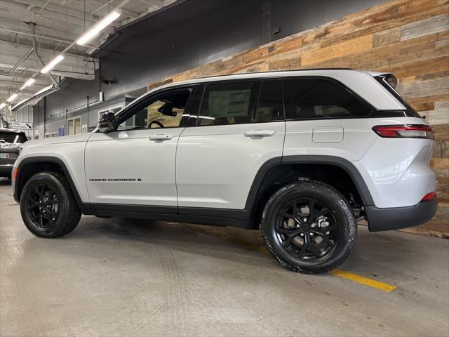 new 2025 Jeep Grand Cherokee car, priced at $41,609