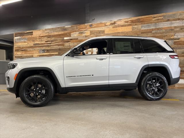 new 2025 Jeep Grand Cherokee car, priced at $41,609