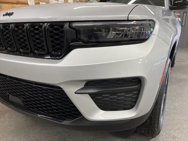 new 2025 Jeep Grand Cherokee car, priced at $41,609