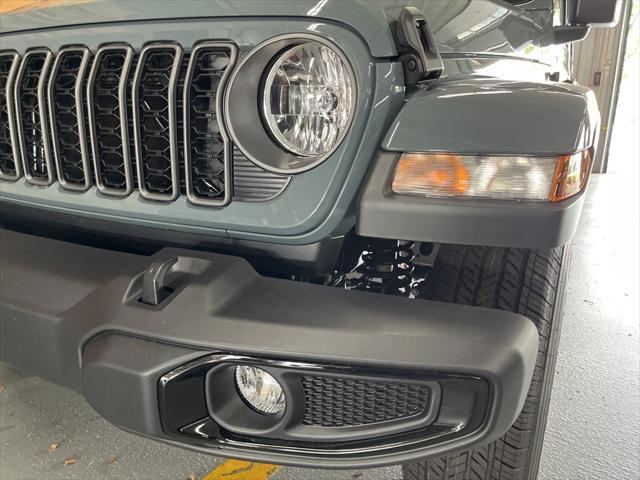 new 2025 Jeep Gladiator car, priced at $42,761