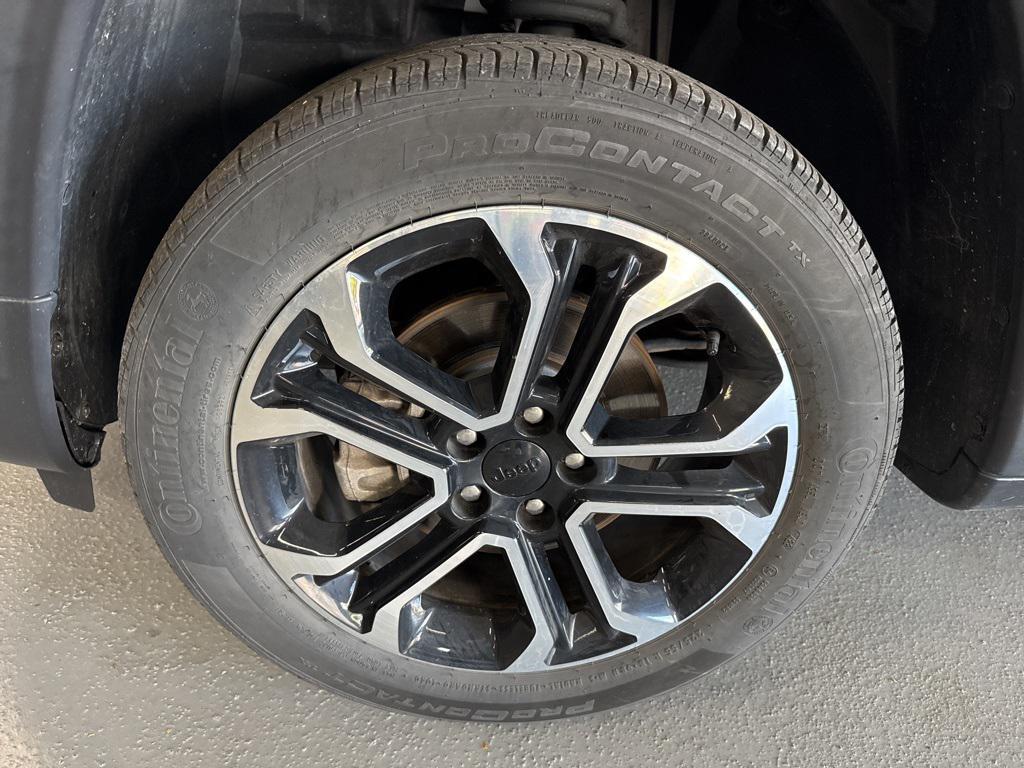 used 2022 Jeep Compass car, priced at $25,000