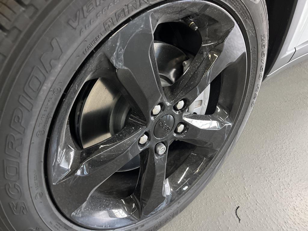 new 2025 Jeep Grand Cherokee L car, priced at $44,345