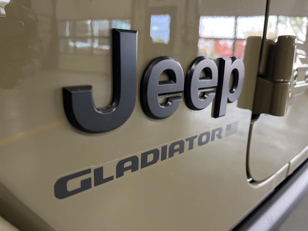 new 2026 Jeep Gladiator car, priced at $47,610