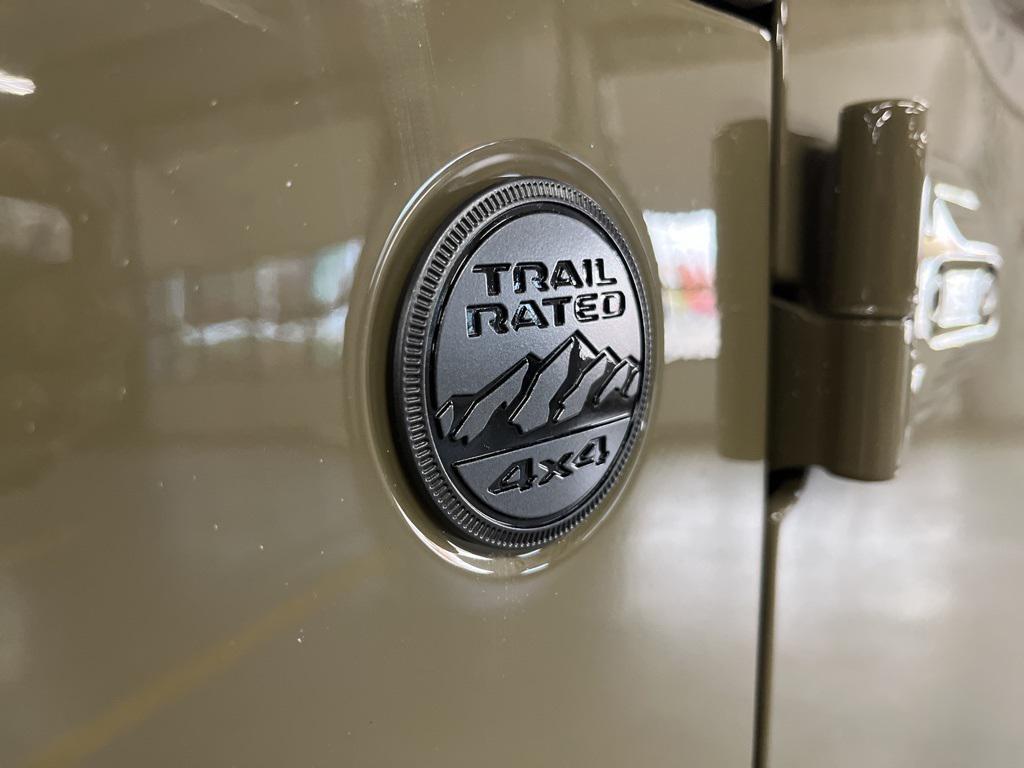 new 2026 Jeep Gladiator car, priced at $47,610