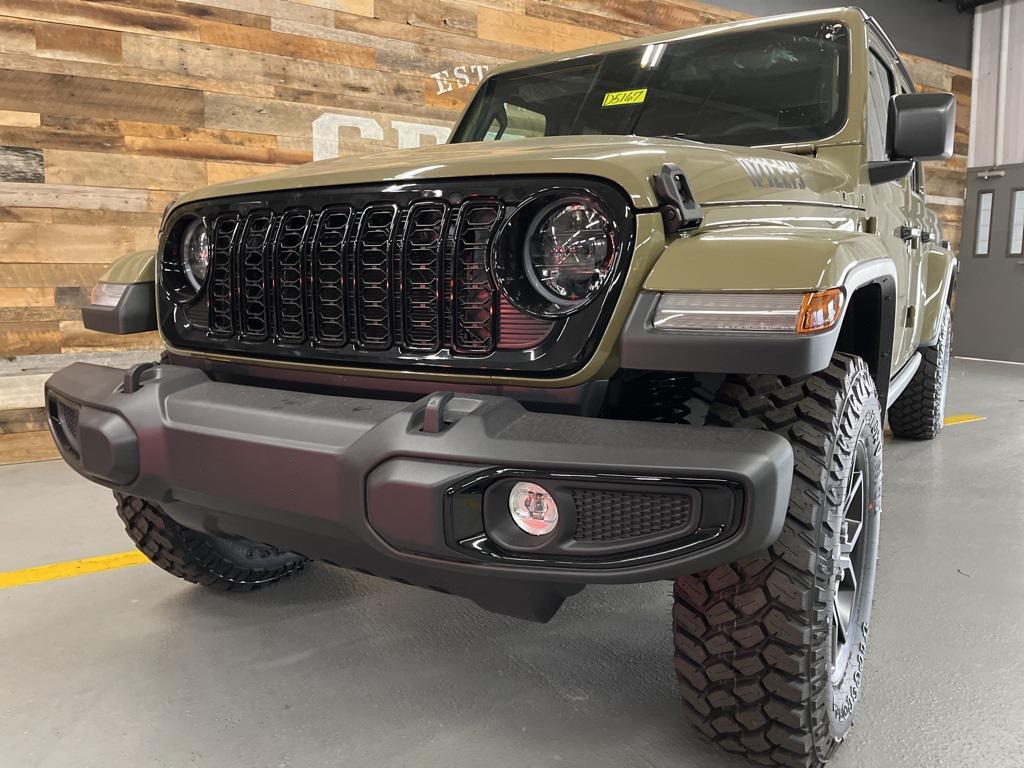new 2026 Jeep Gladiator car, priced at $47,610