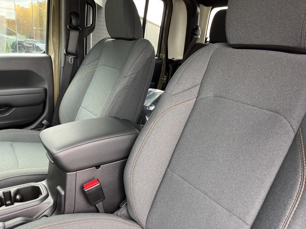 new 2026 Jeep Gladiator car, priced at $47,610