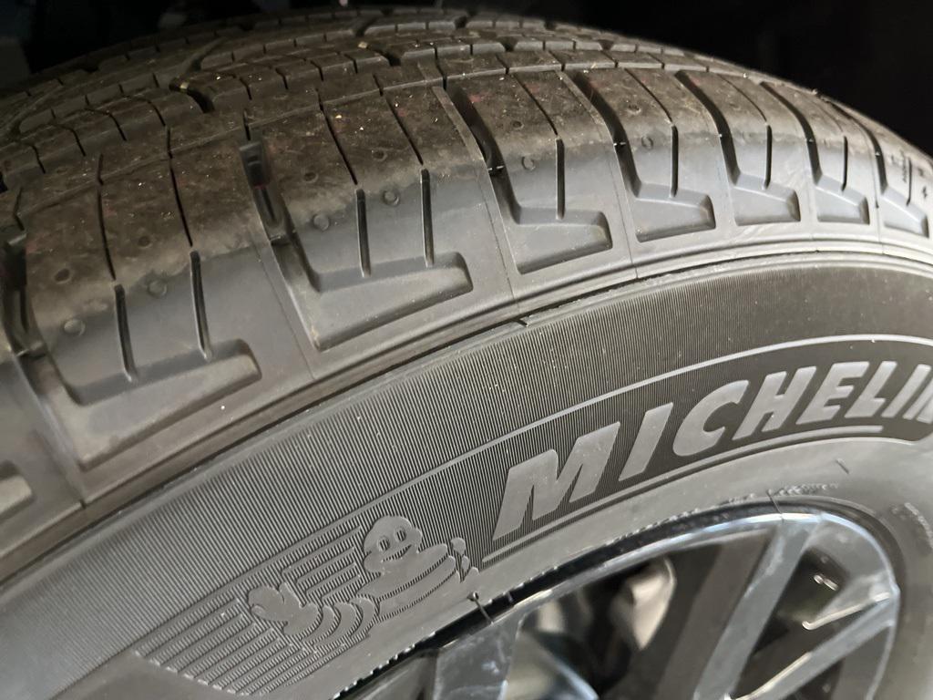 new 2025 Jeep Grand Cherokee car, priced at $40,641