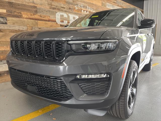 new 2024 Jeep Grand Cherokee car, priced at $48,500