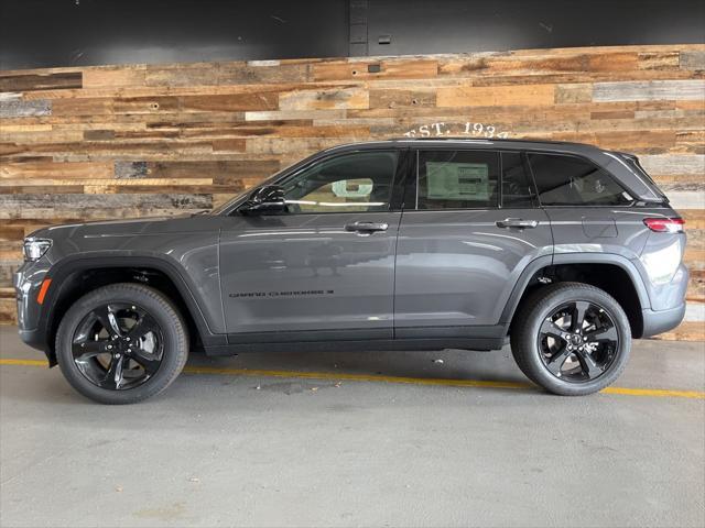 new 2024 Jeep Grand Cherokee car, priced at $45,000