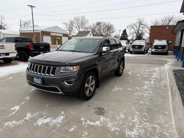 used 2015 Jeep Grand Cherokee car, priced at $15,900