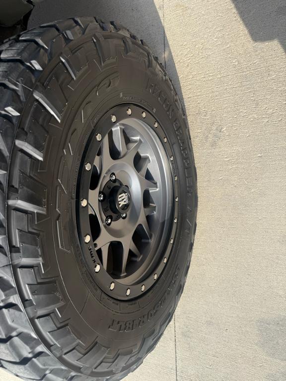 used 2015 Jeep Wrangler Unlimited car, priced at $22,900