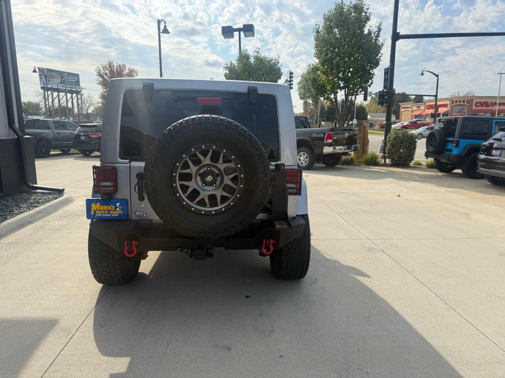 used 2015 Jeep Wrangler Unlimited car, priced at $22,900