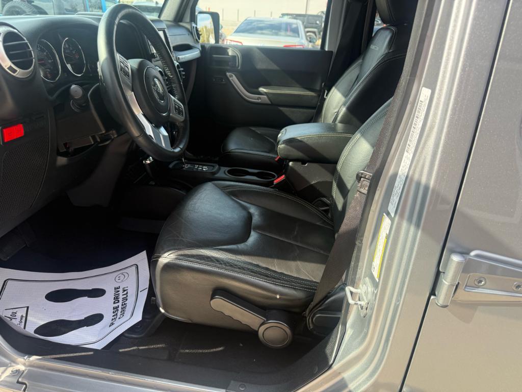 used 2015 Jeep Wrangler Unlimited car, priced at $22,900