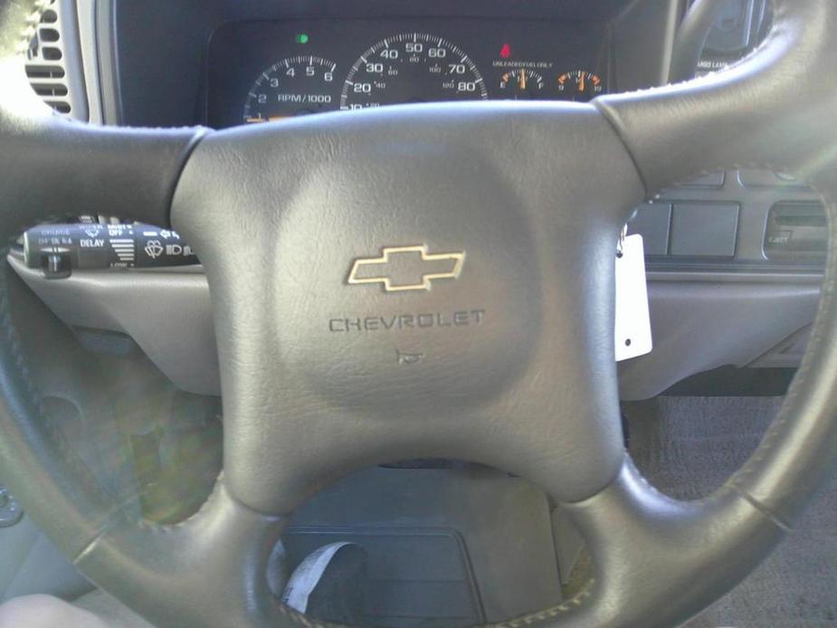 used 2000 Chevrolet 2500 car, priced at $8,900