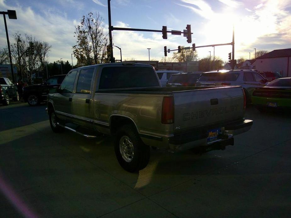 used 2000 Chevrolet 2500 car, priced at $8,900