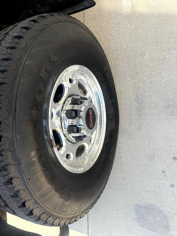 used 2004 GMC Sierra 2500 car, priced at $21,900