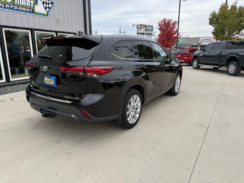 used 2021 Toyota Highlander car, priced at $32,900