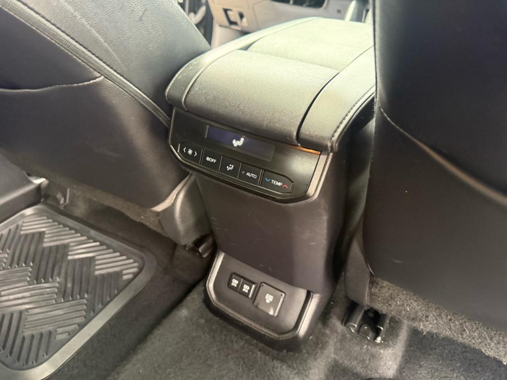 used 2021 Toyota Highlander car, priced at $32,900