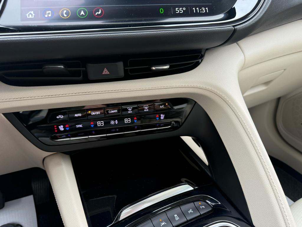used 2022 Buick Envision car, priced at $29,900