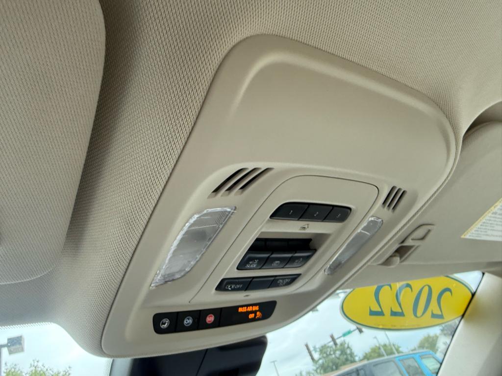 used 2022 Buick Envision car, priced at $29,900