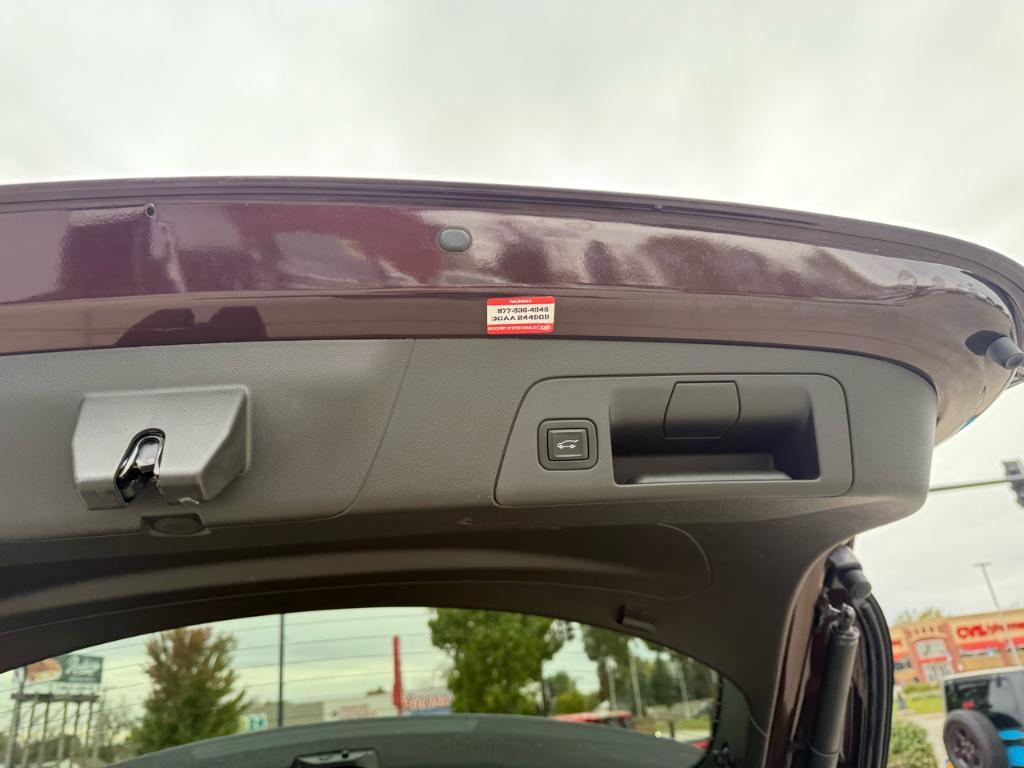used 2022 Buick Envision car, priced at $29,900