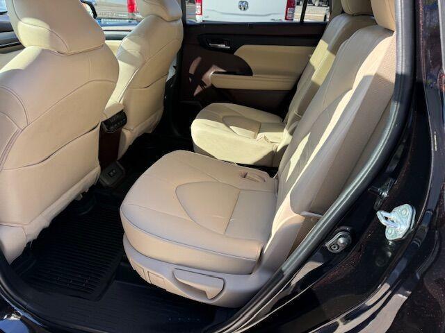 used 2020 Toyota Highlander car, priced at $29,900