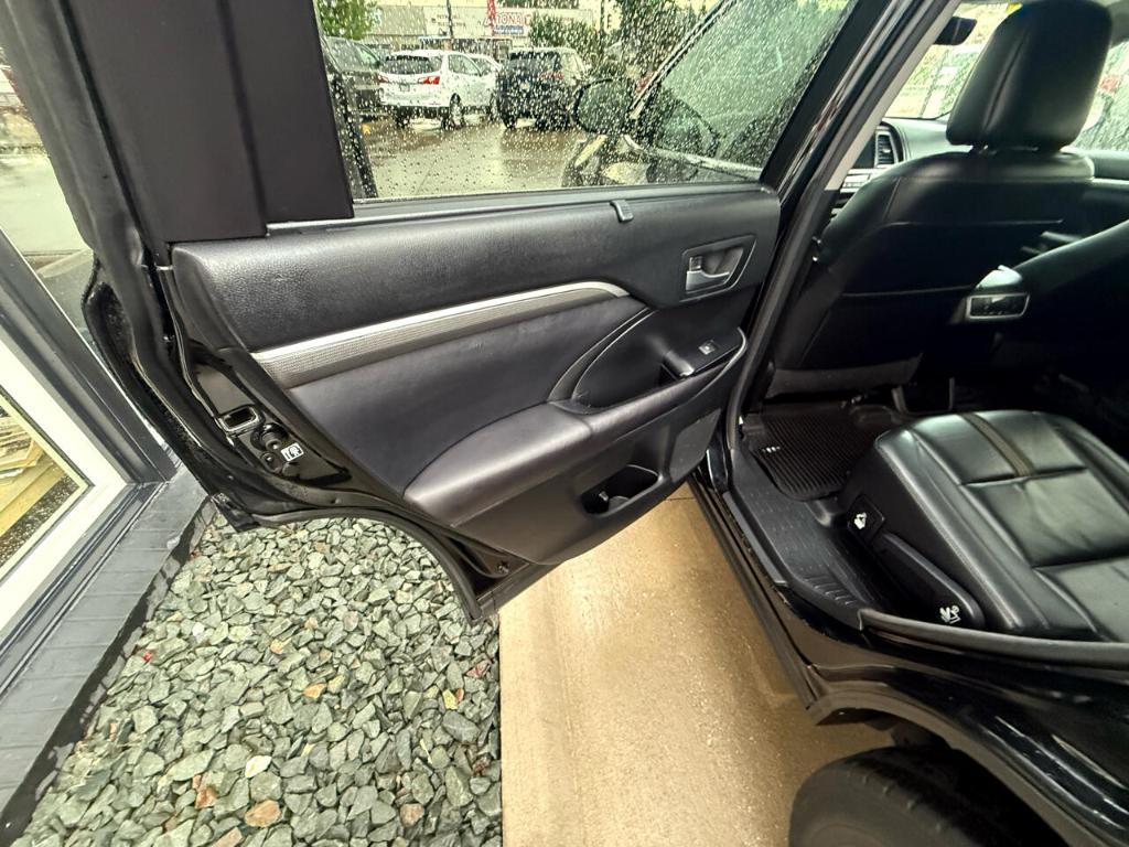 used 2017 Toyota Highlander car, priced at $22,900