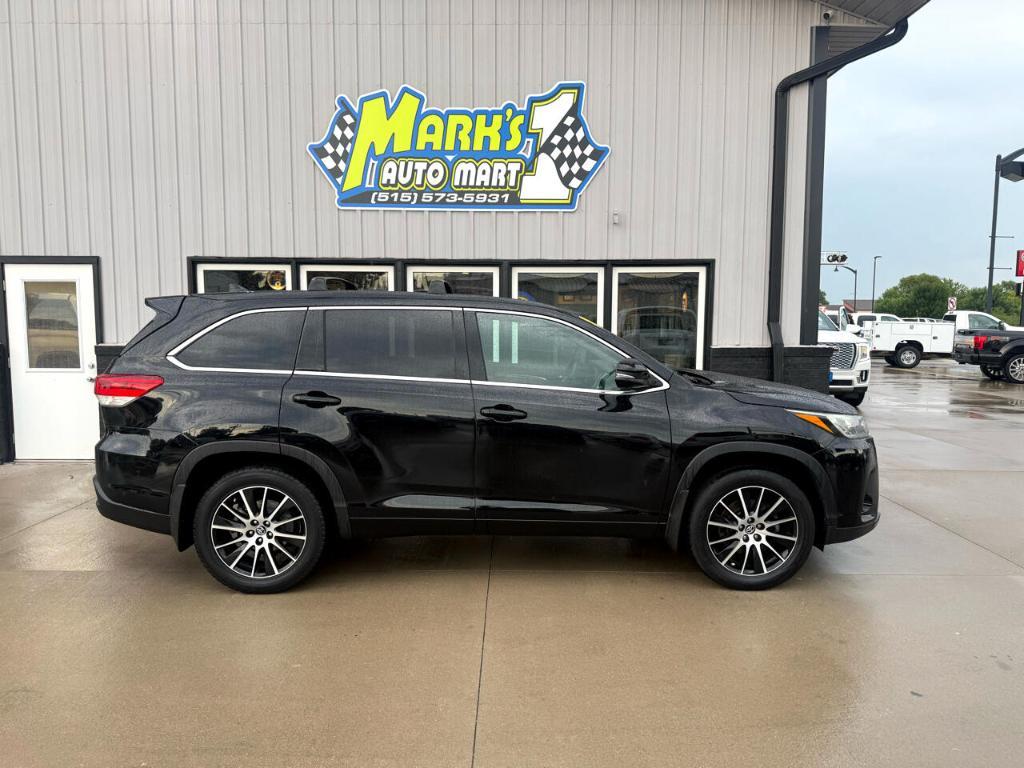 used 2017 Toyota Highlander car, priced at $22,900