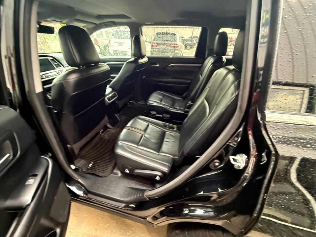 used 2017 Toyota Highlander car, priced at $22,900