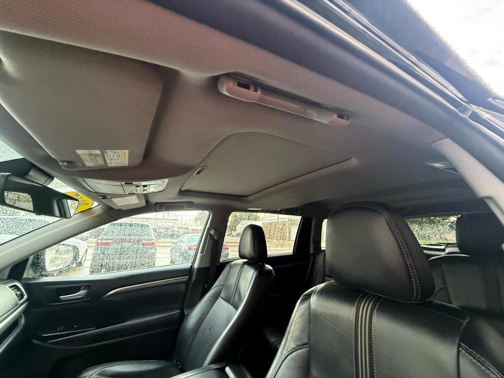 used 2017 Toyota Highlander car, priced at $22,900