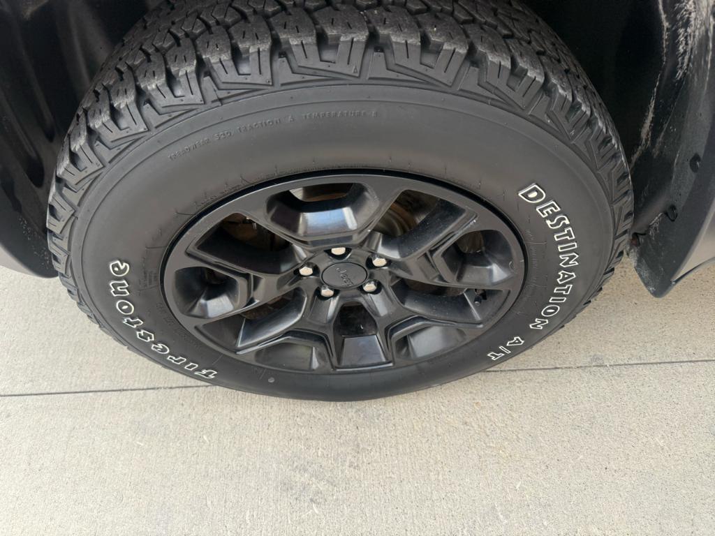 used 2019 Jeep Cherokee car, priced at $19,900