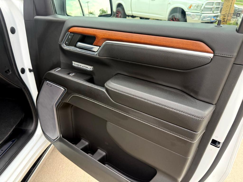 used 2023 GMC Sierra 1500 car, priced at $59,900