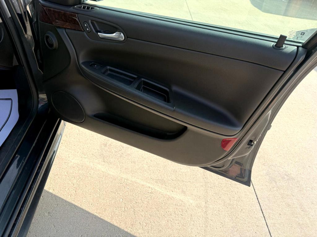 used 2014 Chevrolet Impala Limited car, priced at $10,900