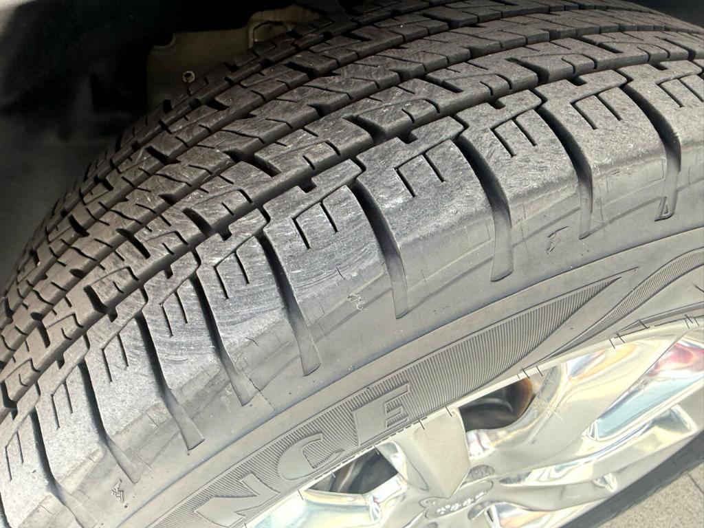 used 2015 Jeep Cherokee car, priced at $13,900