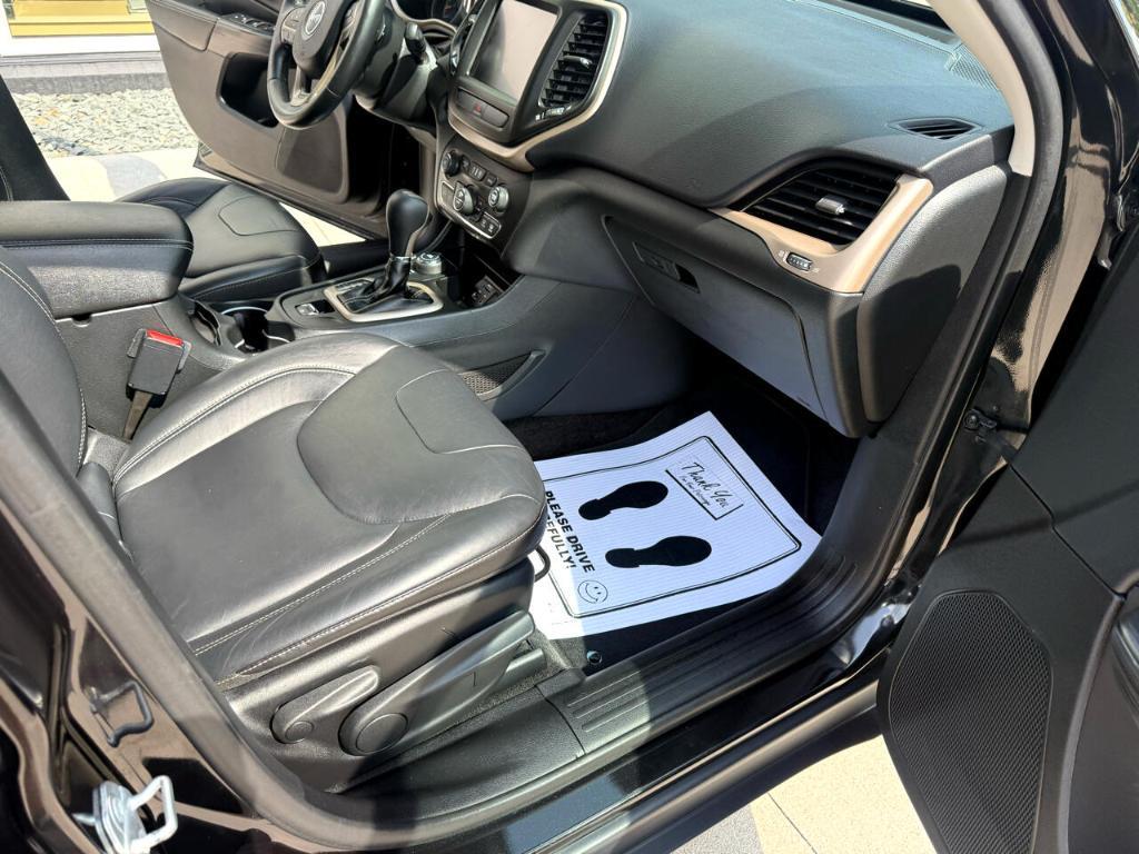 used 2015 Jeep Cherokee car, priced at $13,900