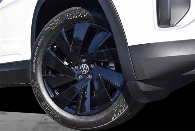 used 2025 Volkswagen Atlas car, priced at $38,995