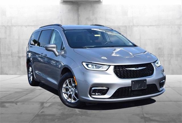 used 2021 Chrysler Pacifica car, priced at $24,995