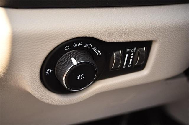 used 2021 Chrysler Pacifica car, priced at $24,995
