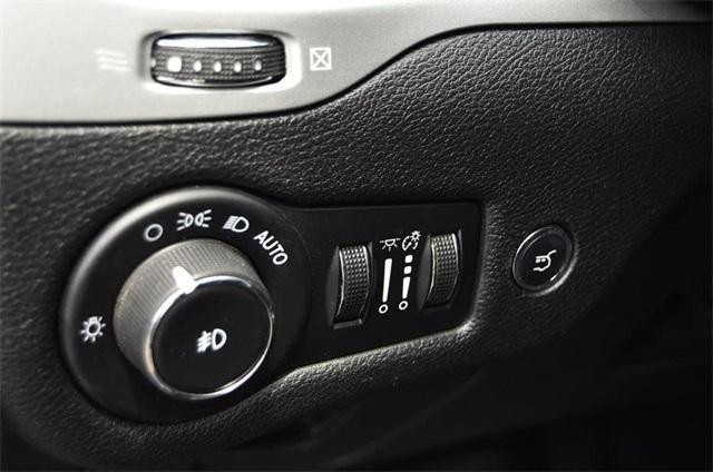used 2018 Jeep Cherokee car, priced at $14,995
