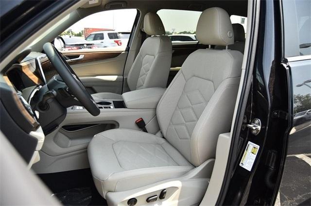 new 2025 Volkswagen Atlas car, priced at $40,006