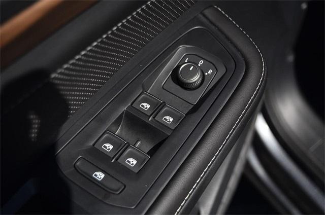 used 2024 Volkswagen Atlas car, priced at $30,995