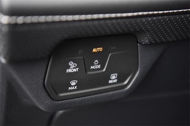 new 2025 Volkswagen Atlas car, priced at $52,348