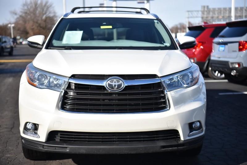 used 2014 Toyota Highlander car, priced at $16,995