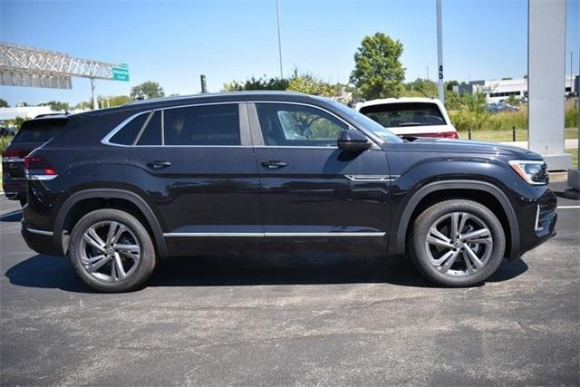 new 2024 Volkswagen Atlas Cross Sport car, priced at $44,217